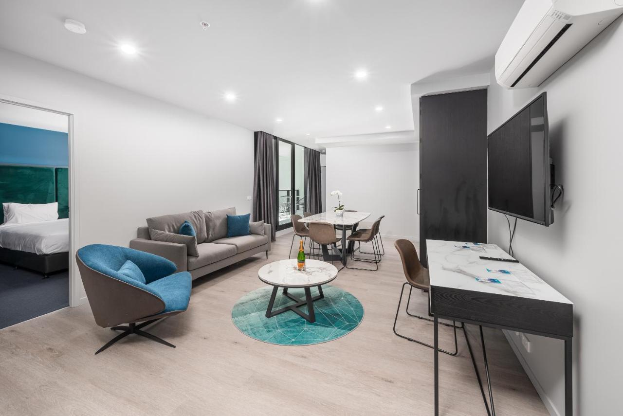Oros Hotel And Apartments Oakleigh Esterno foto